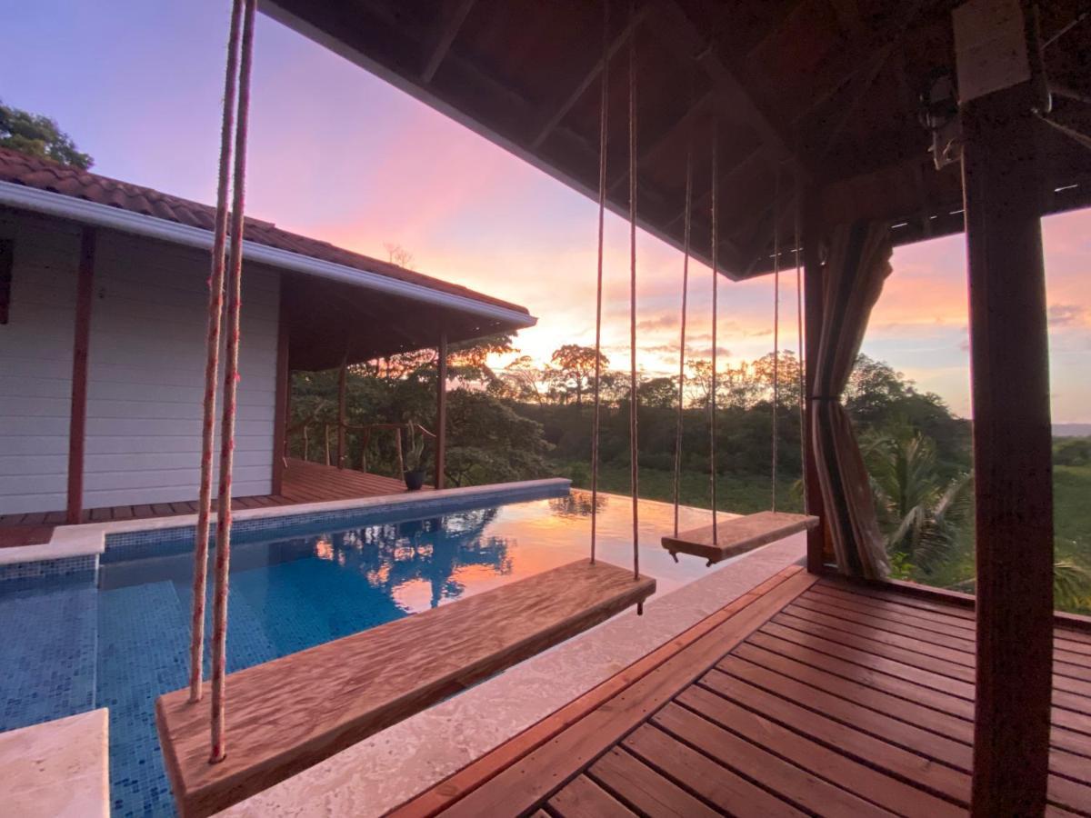 Casa Marlin Bed & Breakfast Bocas del Toro Exterior photo