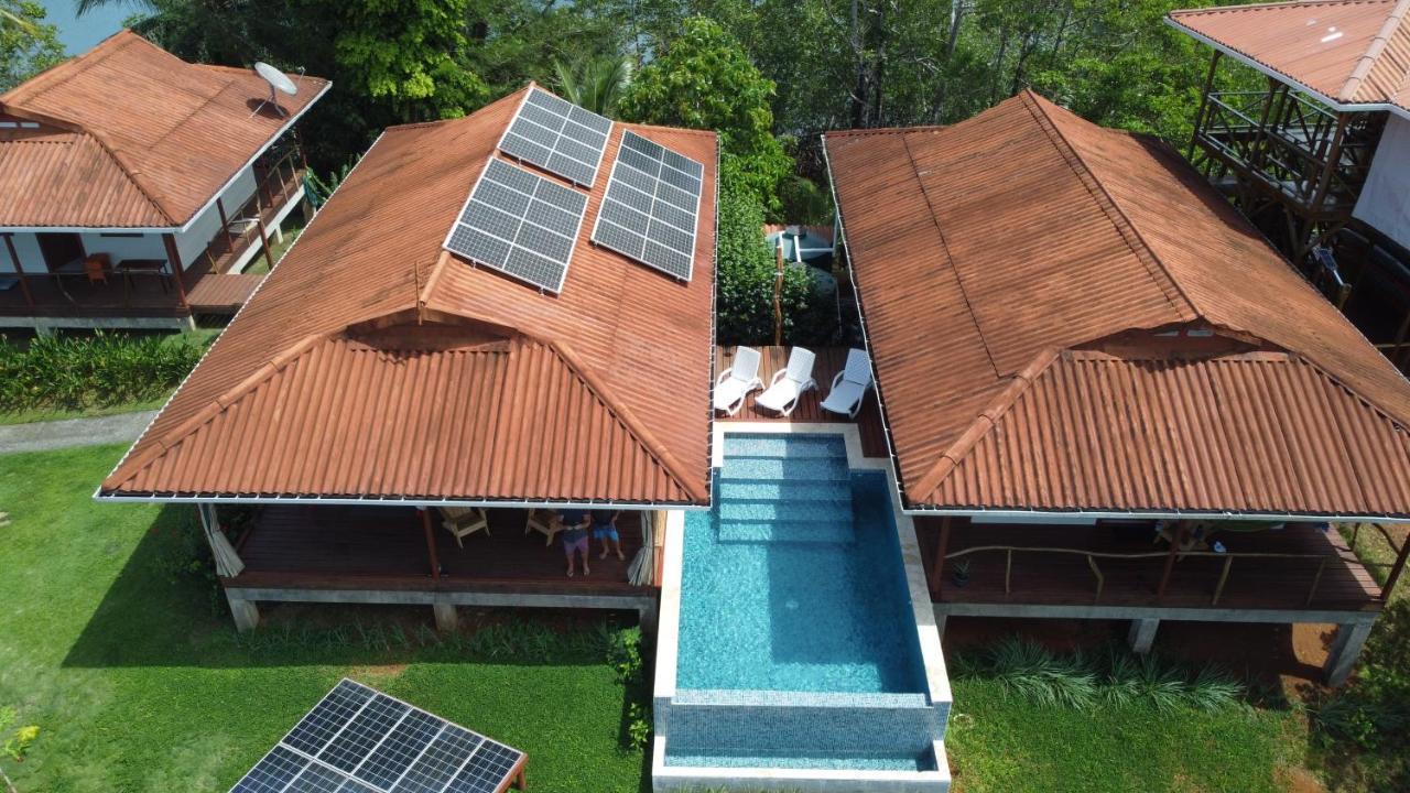 Casa Marlin Bed & Breakfast Bocas del Toro Exterior photo