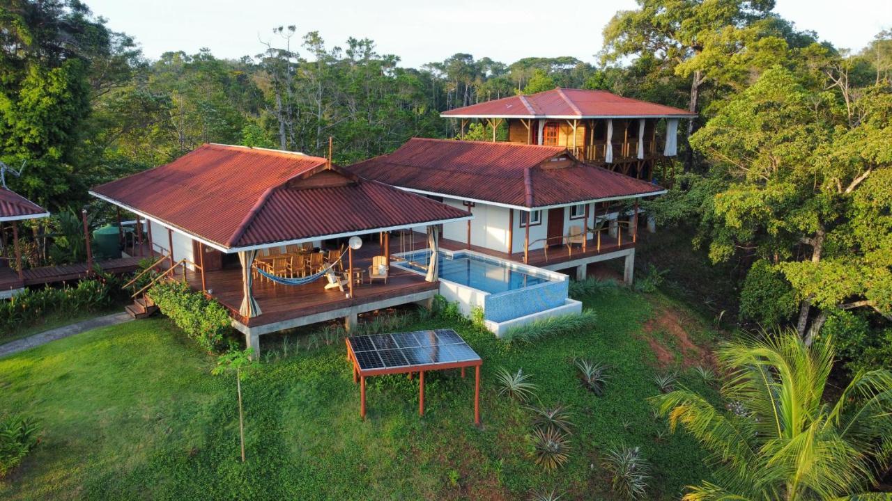 Casa Marlin Bed & Breakfast Bocas del Toro Exterior photo