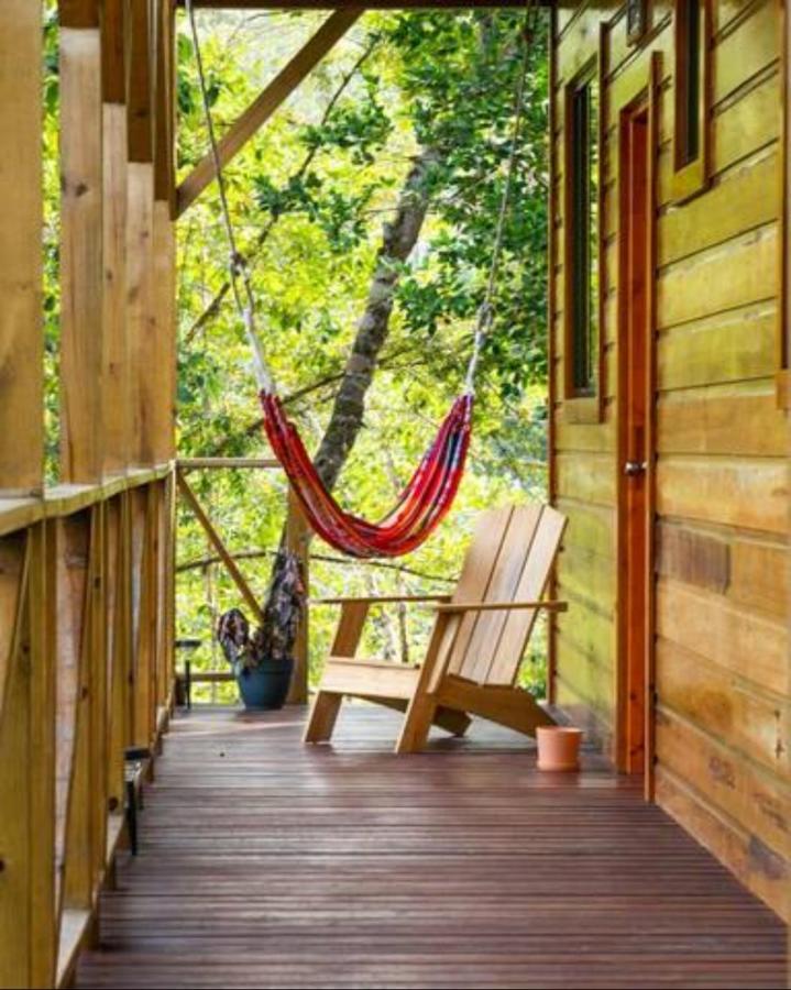 Casa Marlin Bed & Breakfast Bocas del Toro Exterior photo